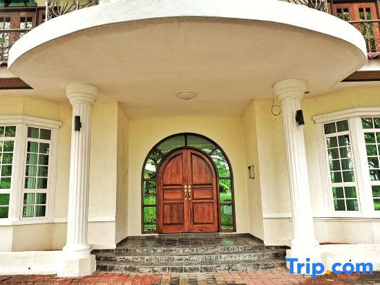 Yussy Homestay at Afamosa Bungalow