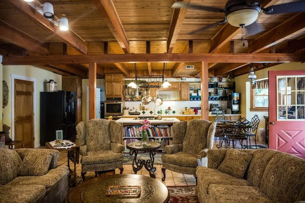 Mountain Harbour B&B