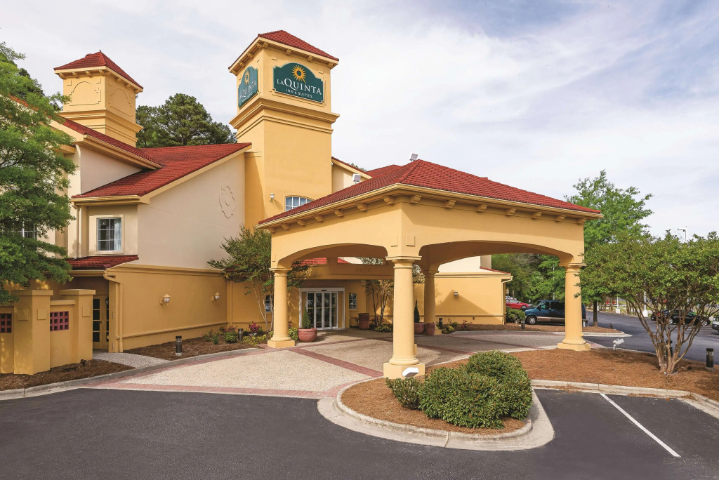 La Quinta Inn & Suites by Wyndham University Area Chapel Hill
