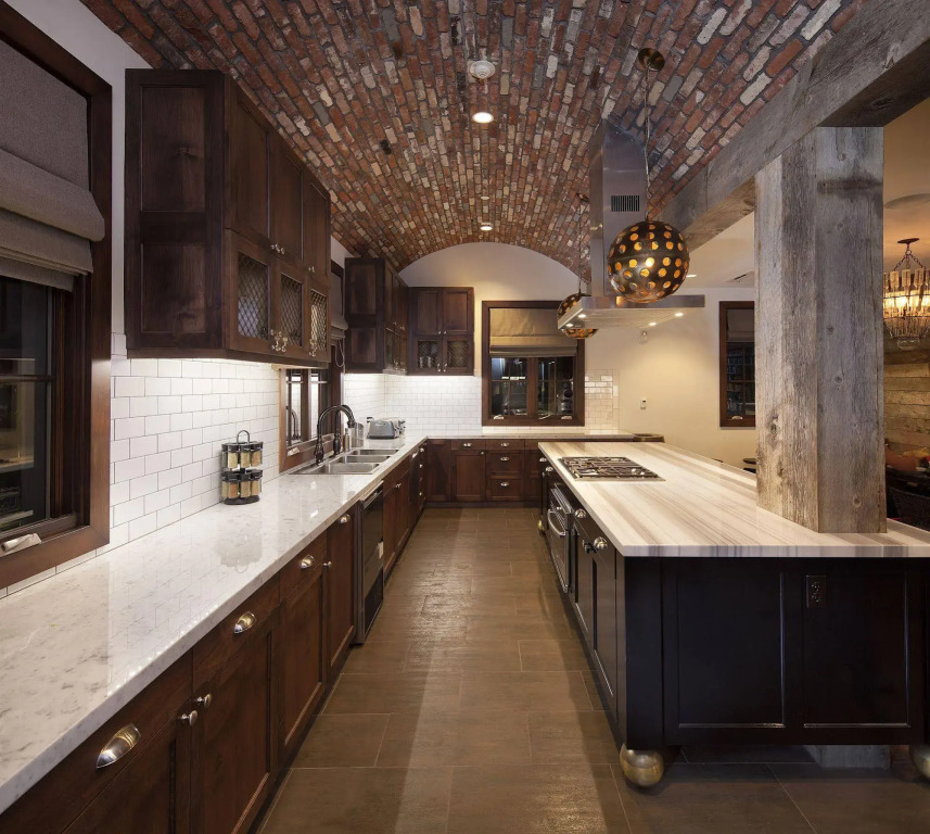 Moxy Santa Barbara