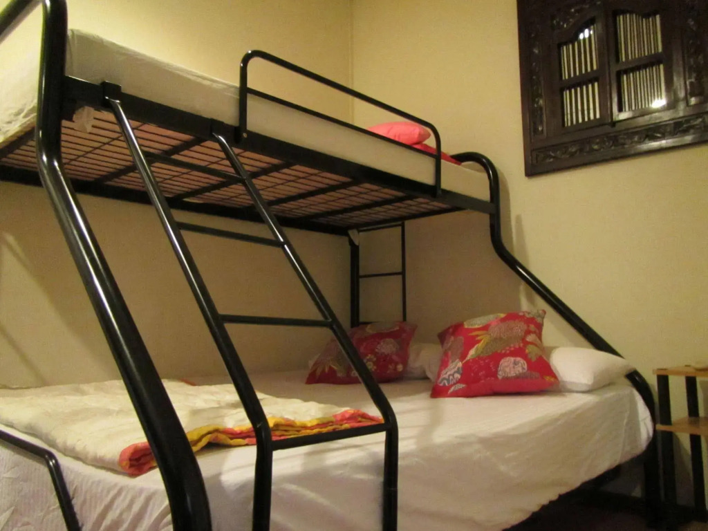 Sensi Backpackers Hostel