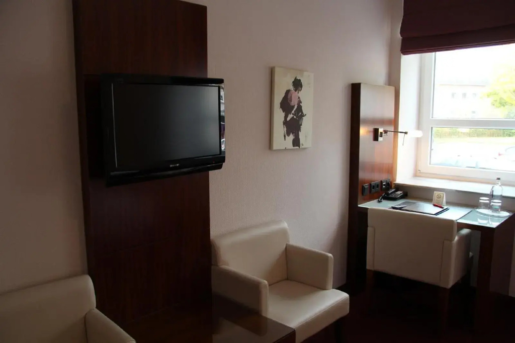 Adena Hotel