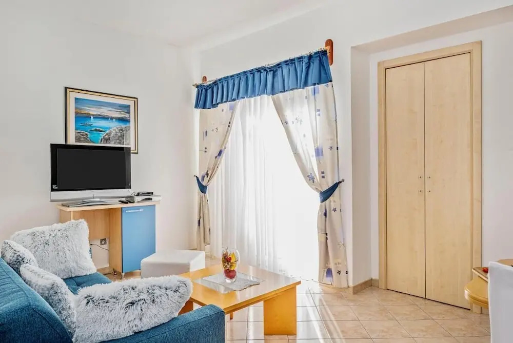 Barun Apartments - One Bedroom Apartment With Terrace and Sea View