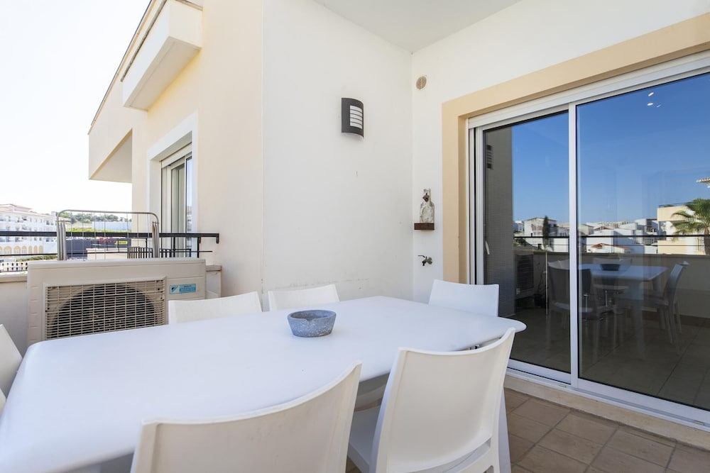C04 - Pool View 3 Bedroom by DreamAlgarve