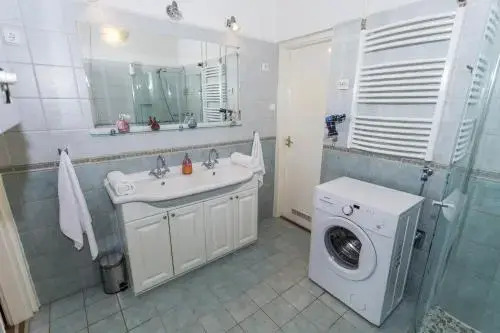 Kimchi Apartment