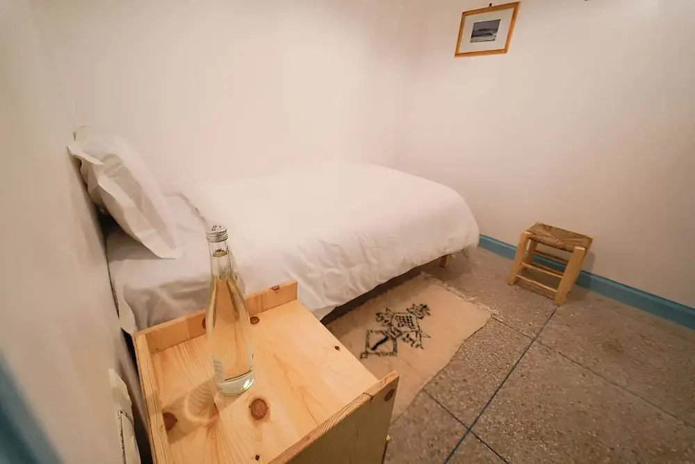 Surf sets house