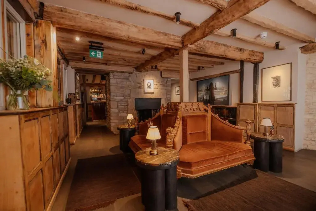 BULL Burford