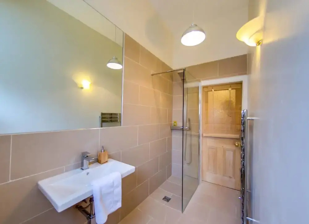 JOIVY Fabulous Ground-floor 3-bedroom Near Old Town