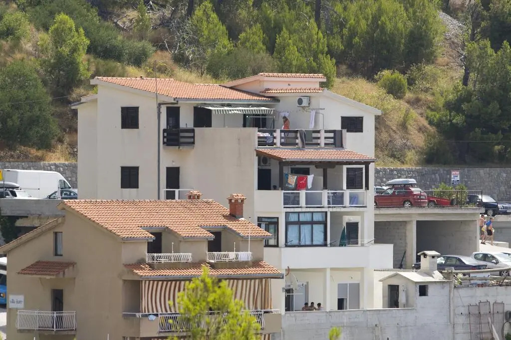 Ella Apartments