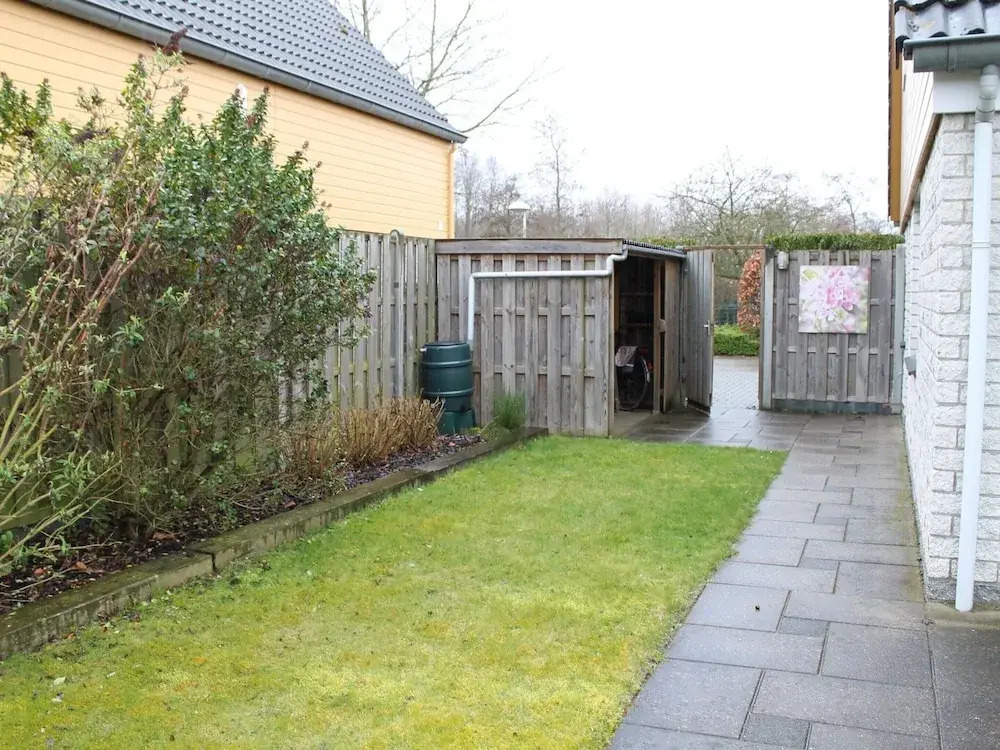 Nice Holiday Home 200m. From the Beach