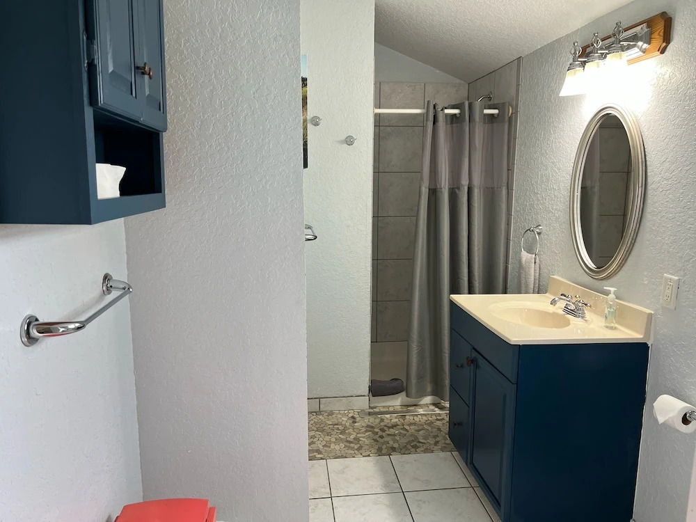 Nature Coast Inn & Cottages