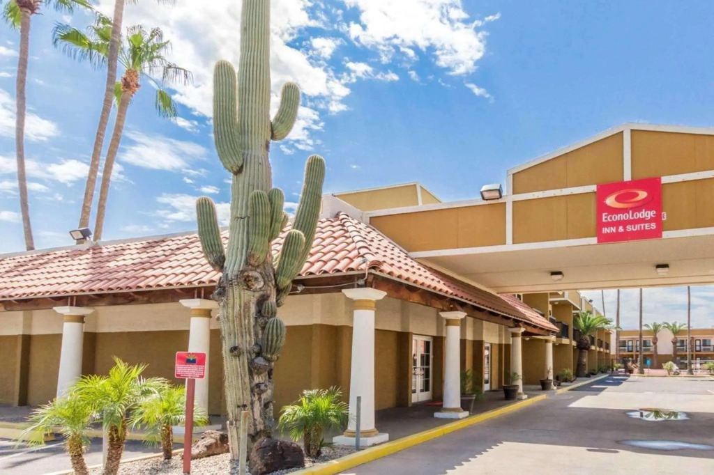 Super 8 by Wyndham Mesa Downtown Near Convention Center