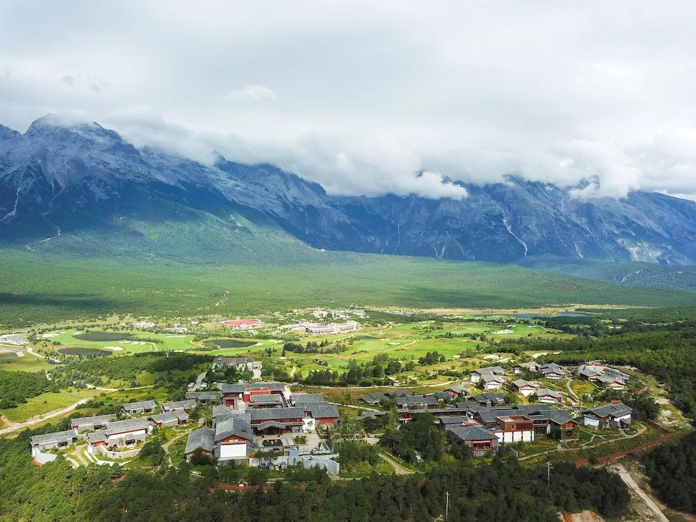 Jinmao Pureal Mountain Liiang,a member of Design Hotels