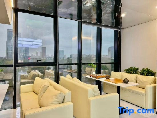 One roomluxury-Style Hotel（Tianma Central Square ）