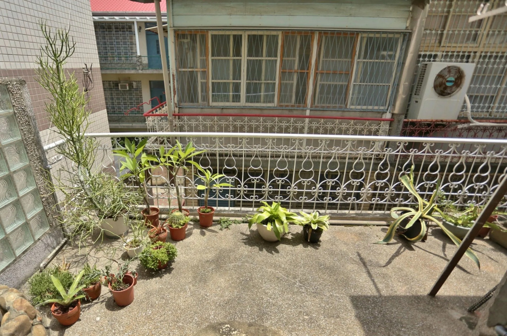 Adore Tainan - Adore Space