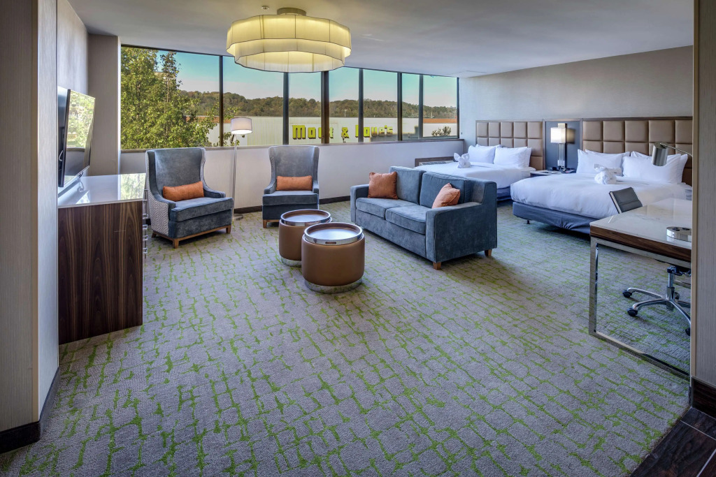 DoubleTree by Hilton Huntington, WV