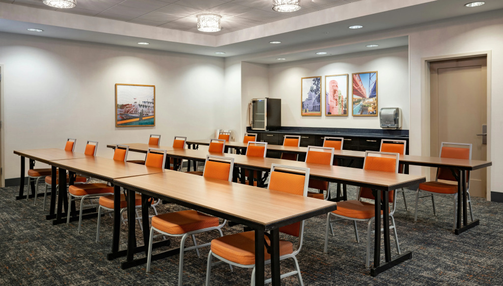 Hampton Inn and Suites La Crosse Downtown