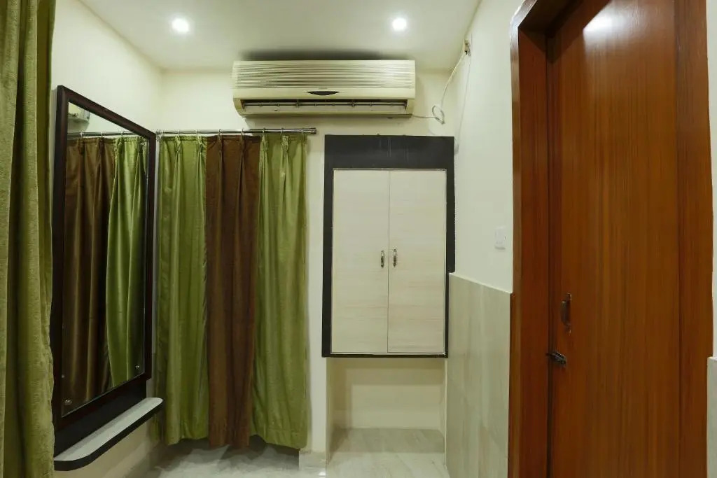 OYO 18901 Hotel Sunview International