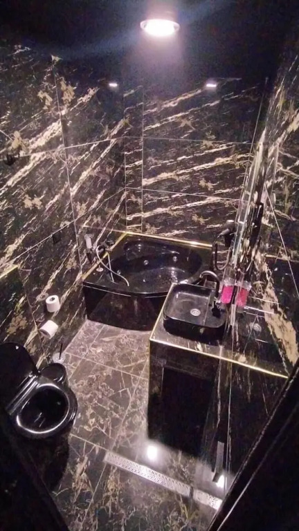 Black House