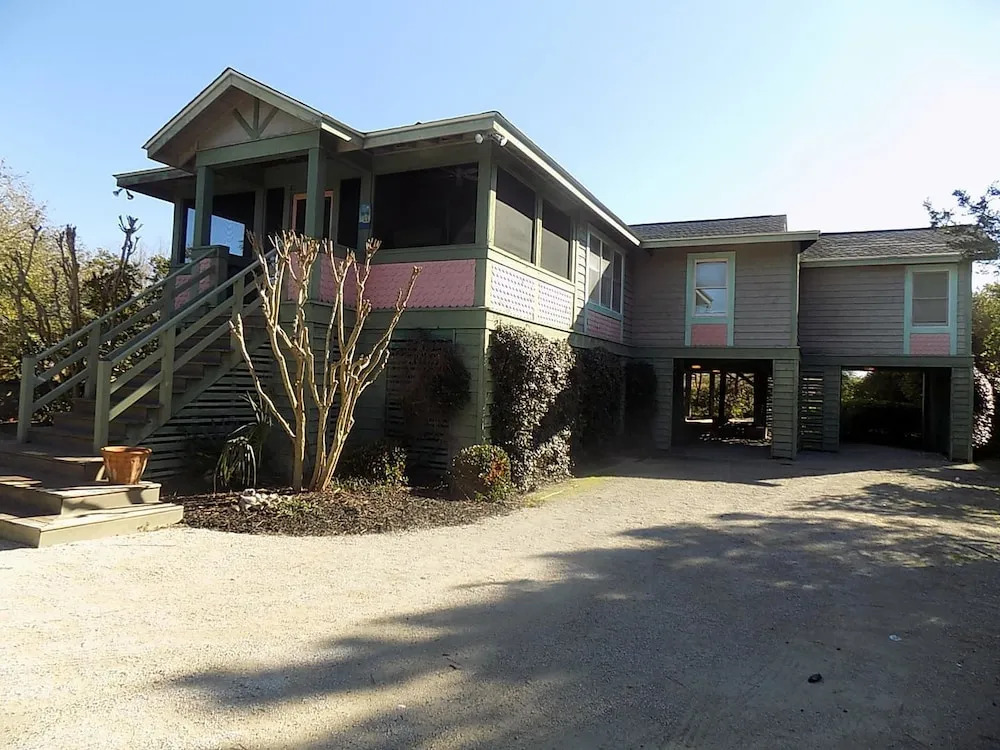 Lindsay House - 6 Br Home