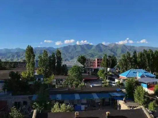 Emerald Valley Luxury Residence Holiday Villa Hotel