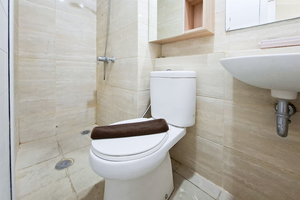Modern Look Studio Apartment At Springwood Residence Tangerang