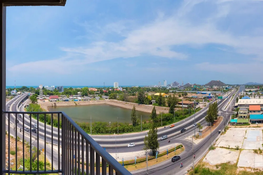 Baan KiangFah SeaView Condominium