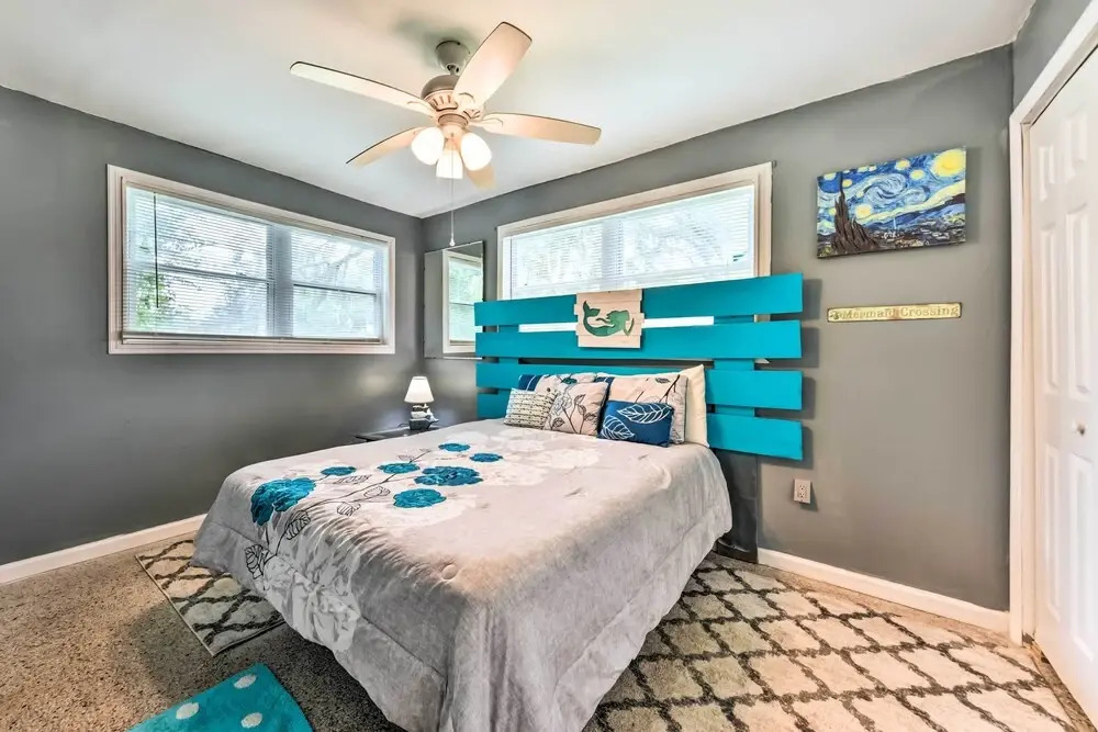 Jacksonville Getaway w/ Yard ~ 2 Mi to Beach!