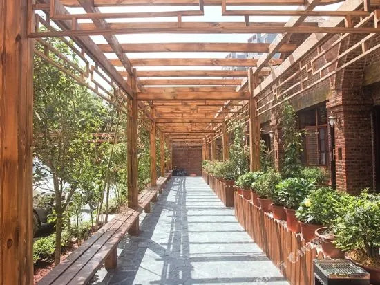 Pujin Garden Hot Spring Hotel (Mile Huquan)