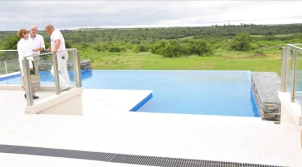 Howard Johnson Hotel Piedras Moras