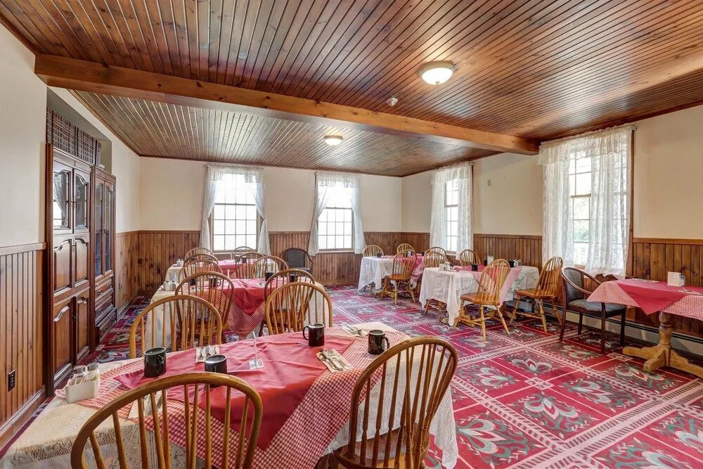 South Landing Inn