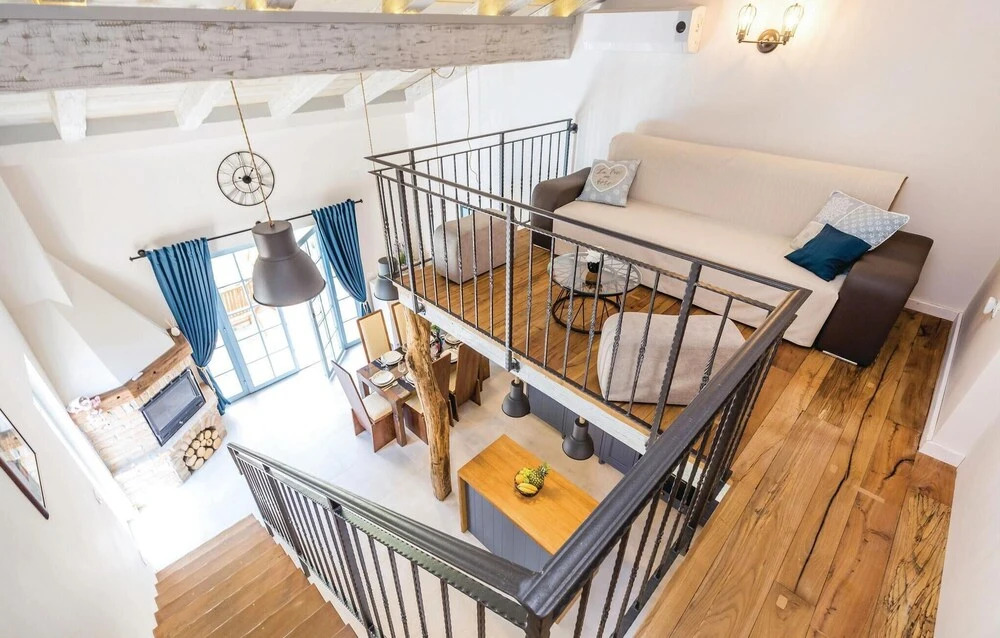 Stunning Home in Jurdani With Wifi and 2 Bedrooms