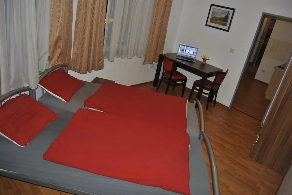 Kölnotel Hostel, Apart & Suite