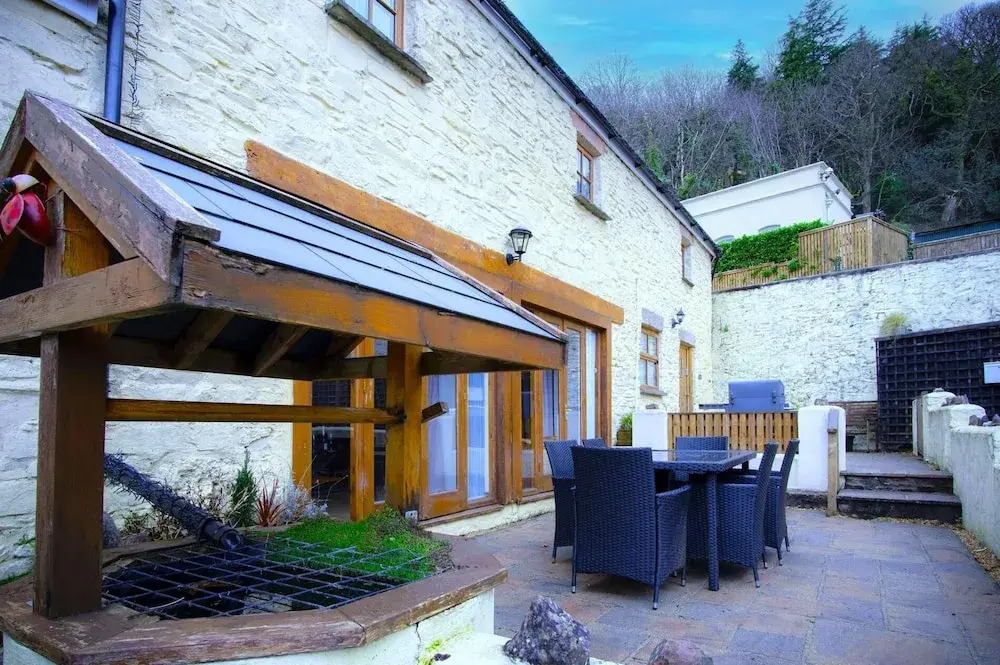 Fletcher Coach House - 3 Bedroom Cottage - Pendine