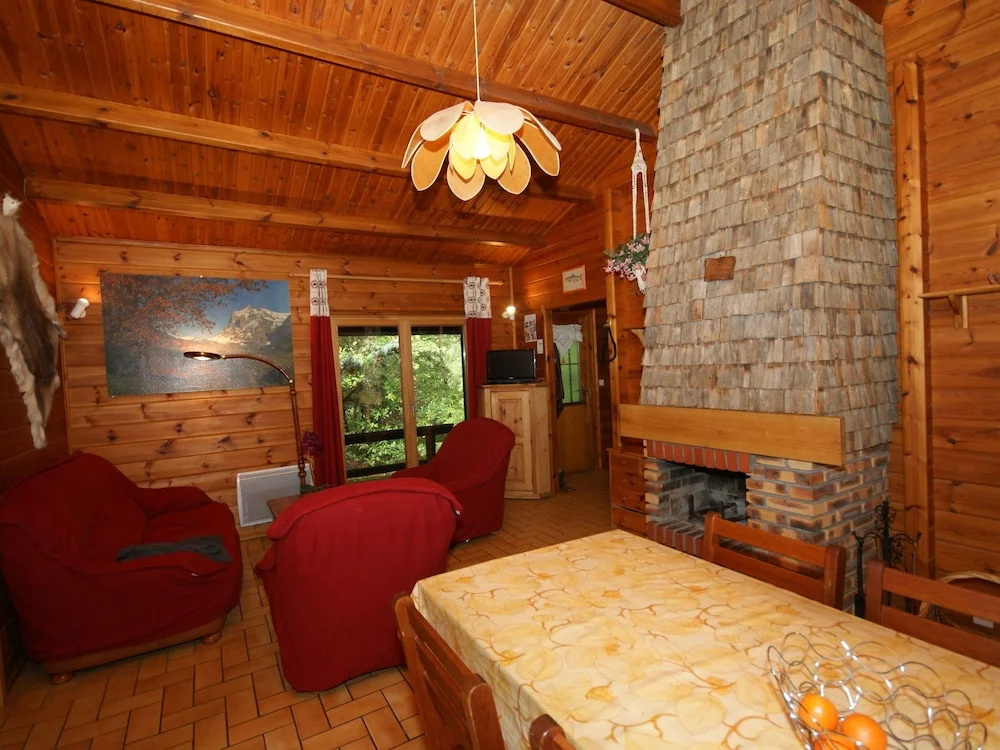 Wooden, Quietly-located Chalet With Garden on the Edge of the Forest in the French Countryside