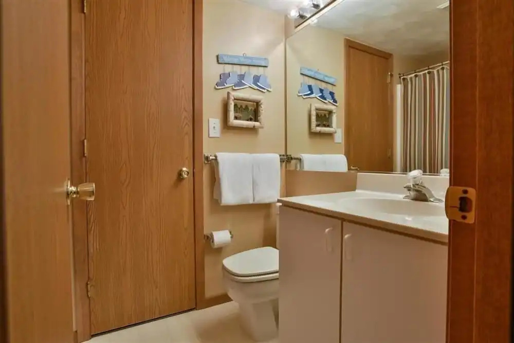 Seven Springs 2 Bedrooms Premium Condo, fireplace and a view by RedAwning
