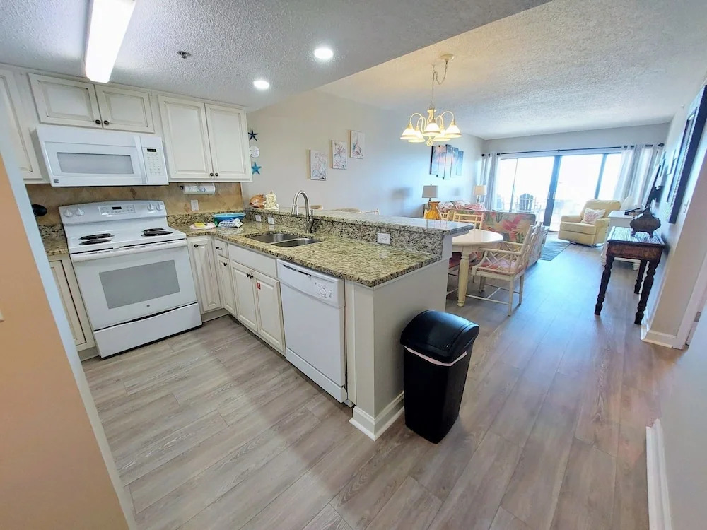 Tropical Winds 303 2 Bedroom Condo by RedAwning