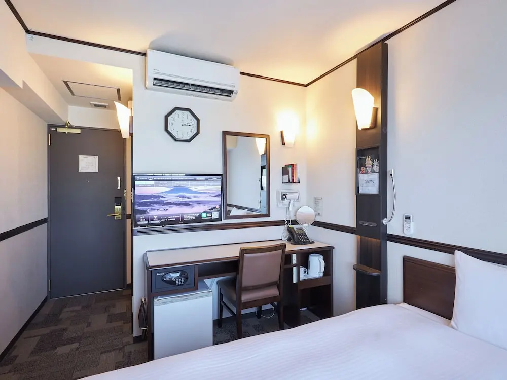 Toyoko Inn Osaka Tsutenkaku Mae