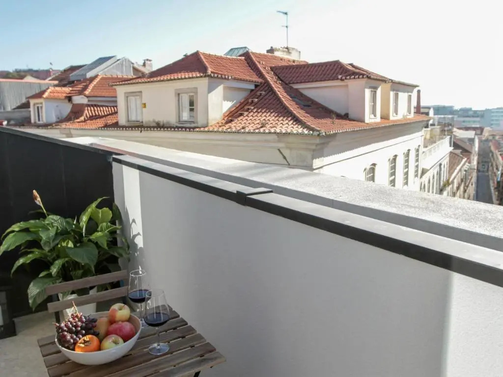Sao bento stylish cozy apt with ac balcony