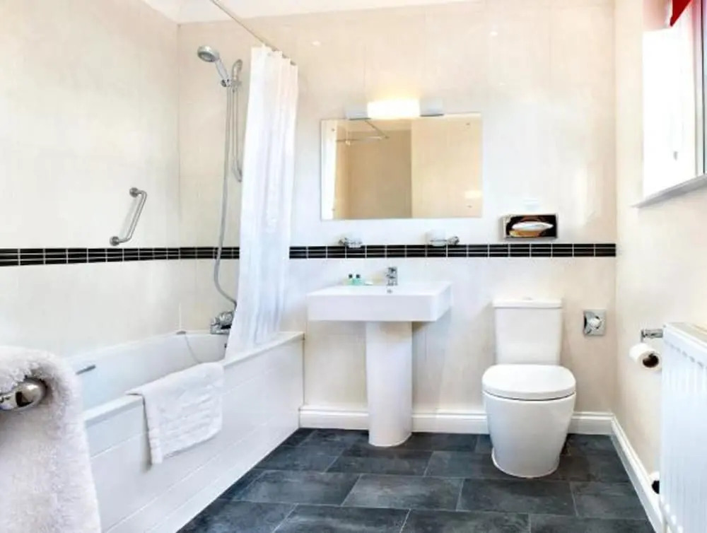 Kingsway Hotel