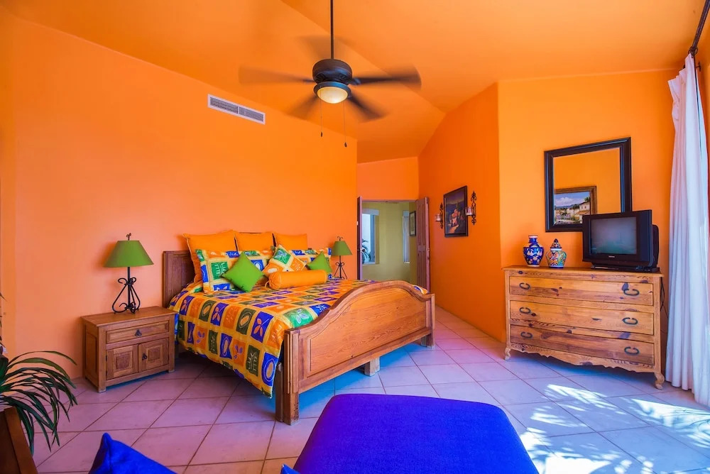 4BR 4BA 1 Mile from Beach&Downtown, Villa Ladrillo