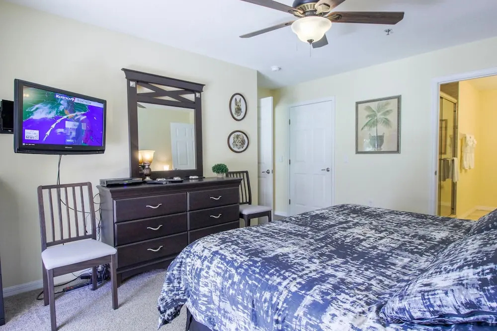 Minium At Lakeside Golf & Cc - Unit 104 3 Bedroom Apts by RedAwning