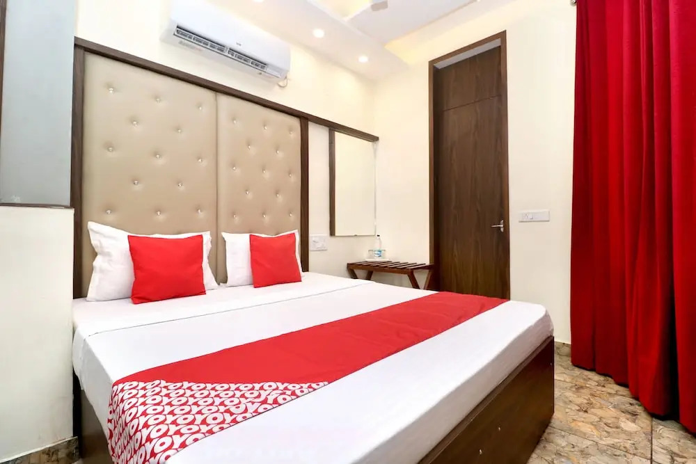 Hotel Jeevak by OYO Rooms