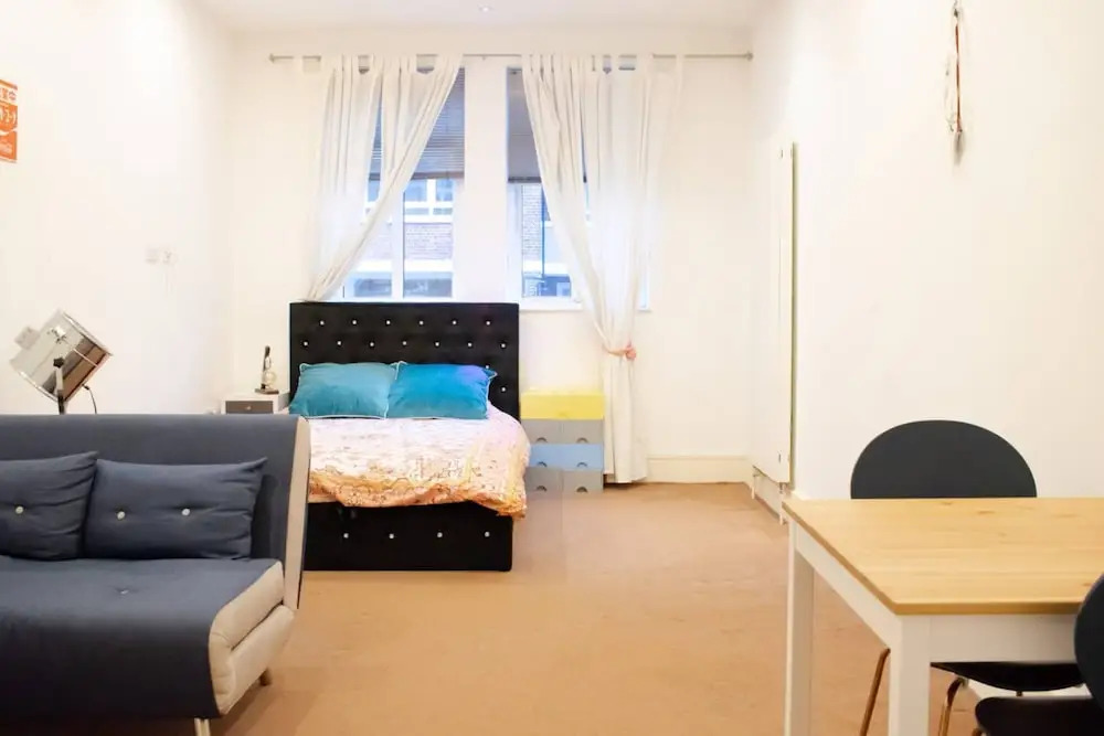 Spacious Studio in Trendy East London