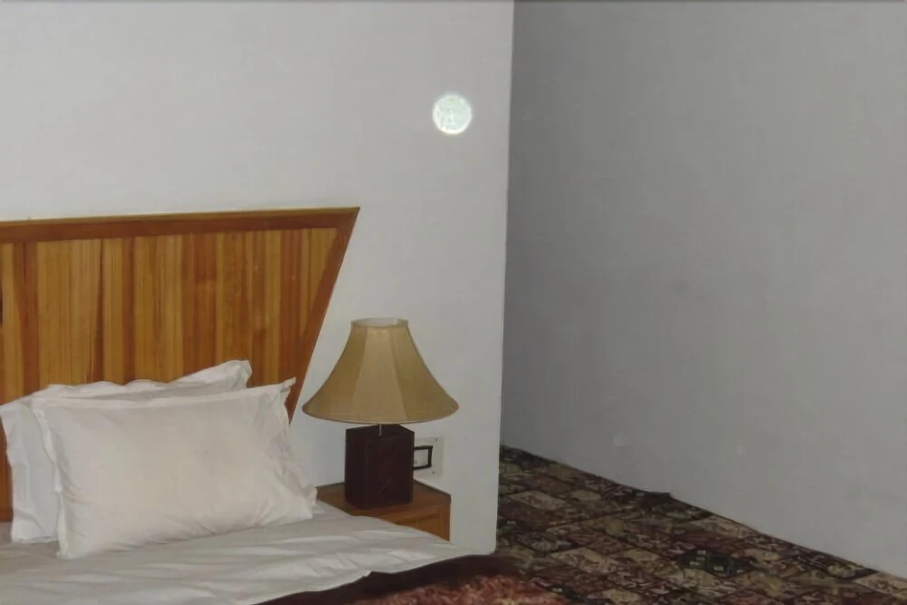 Hotel Akbar At Dal Lake Ghat Number 1
