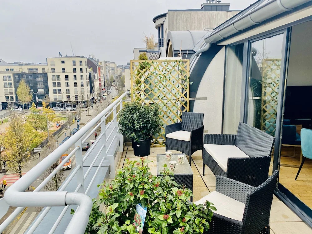 Large Retro Chic Flat 100m2 in City Center - Parking