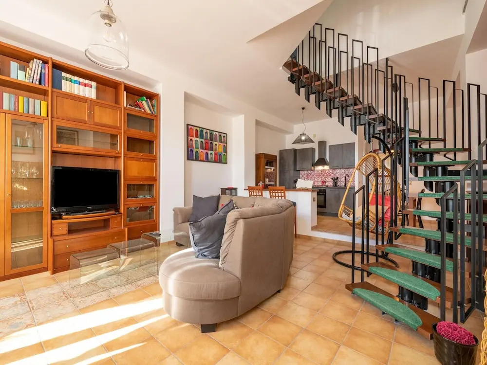Elegant Apartment in Buonalbergo near Town Center