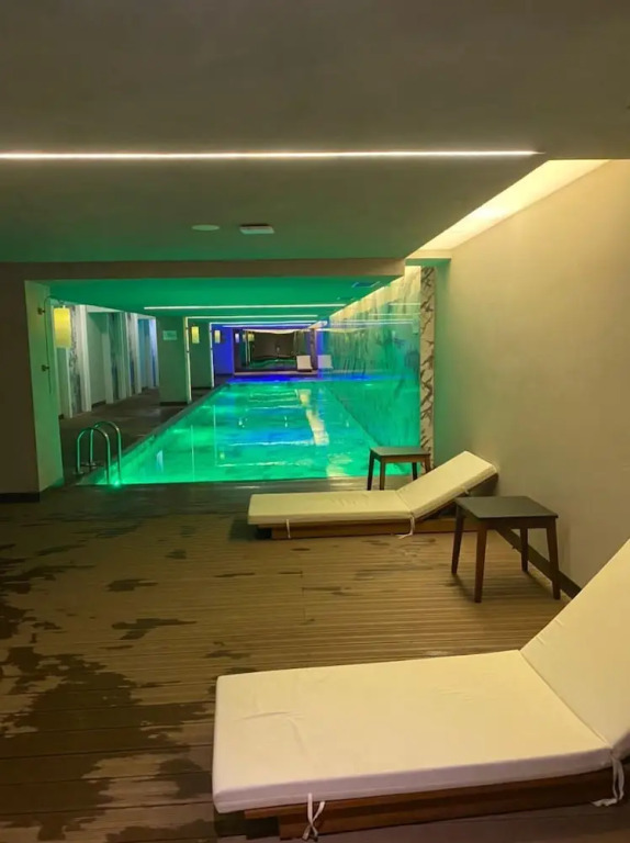 1 Bedroom Apartment High Floor City View