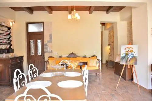 Luxury Suites in Panormo