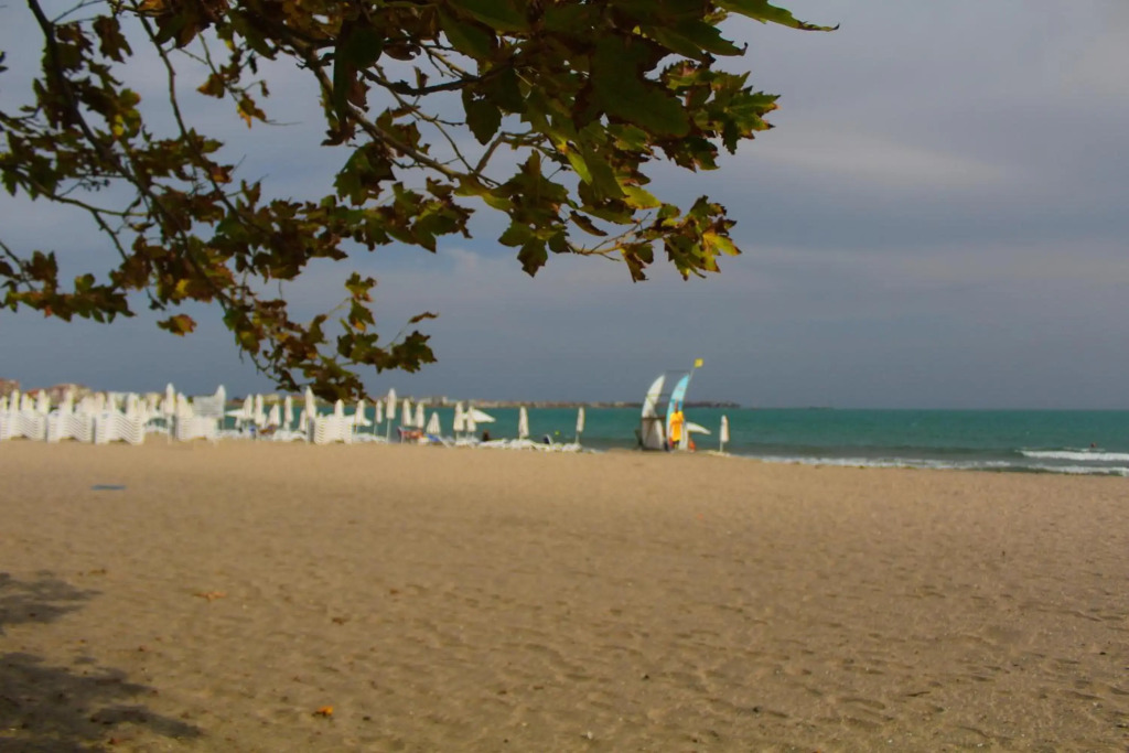 Lovely 1-bedroom apartment with pool, 250 m to the beach